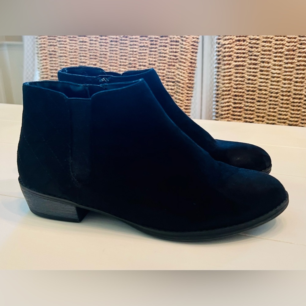 Black Boots - Gently Worn